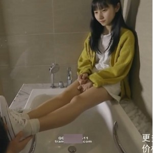 恋足指教视频合集：初九女主婉慈小太妹失眠指教[18+]